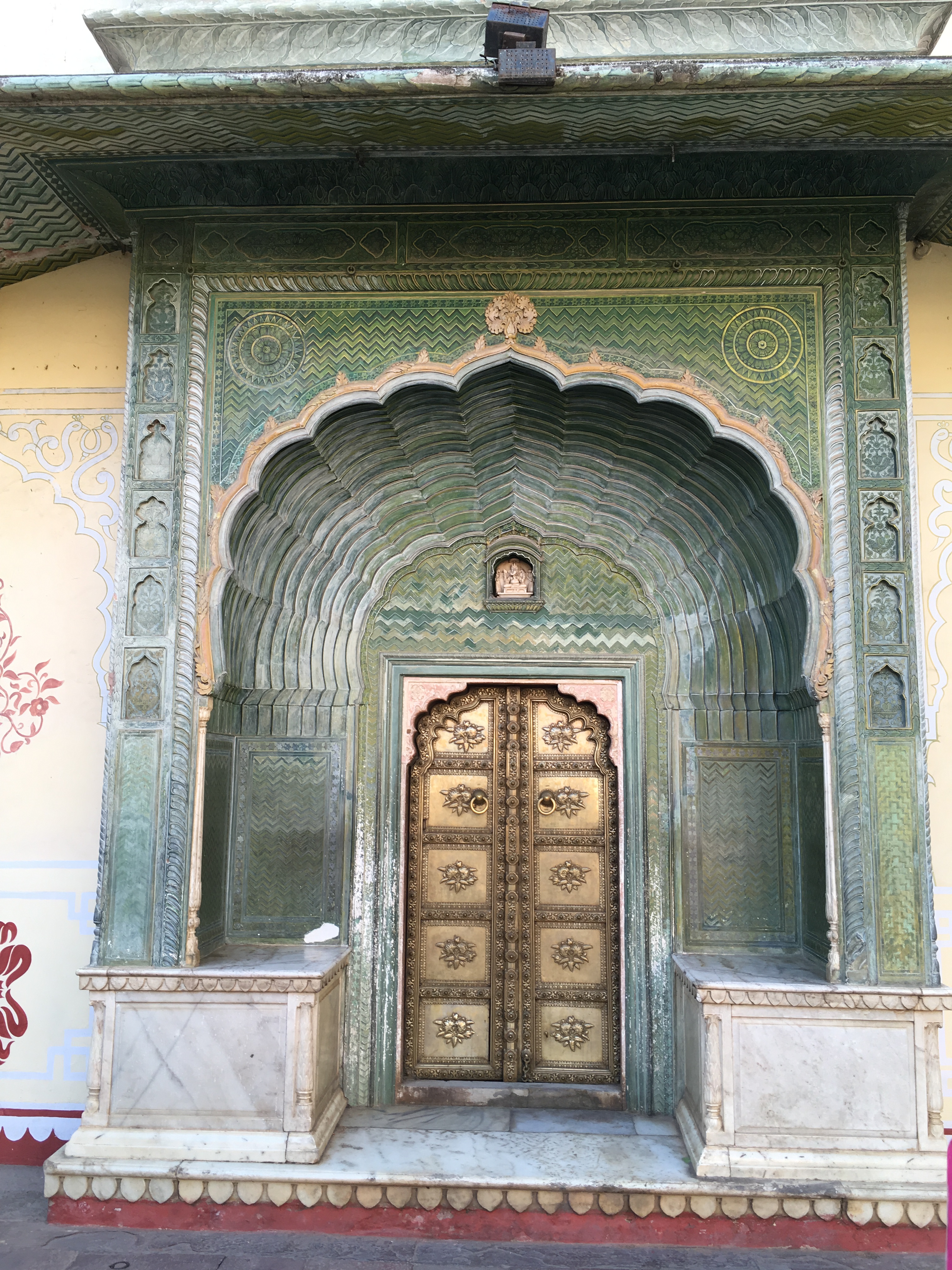 2F971BA0-5973-4D9A-BFE5-0C1D77A22D3D